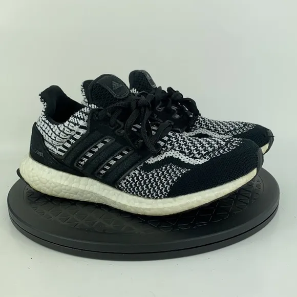 Adidas Ultraboost 5.0 DNA Black/White Running Shoes FZ1850 Women's Size 7