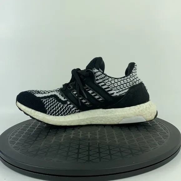 Adidas Ultraboost 5.0 DNA Black/White Running Shoes FZ1850 Women's Size 7