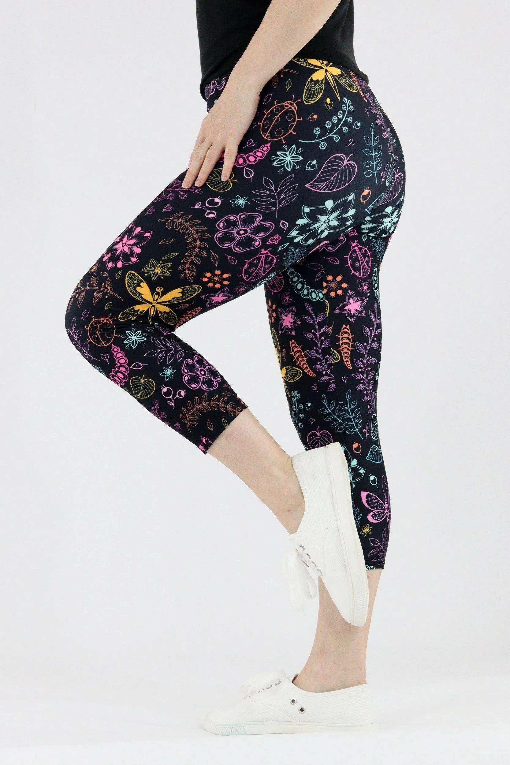 Arthropod Allure - Casual Capri Leggings