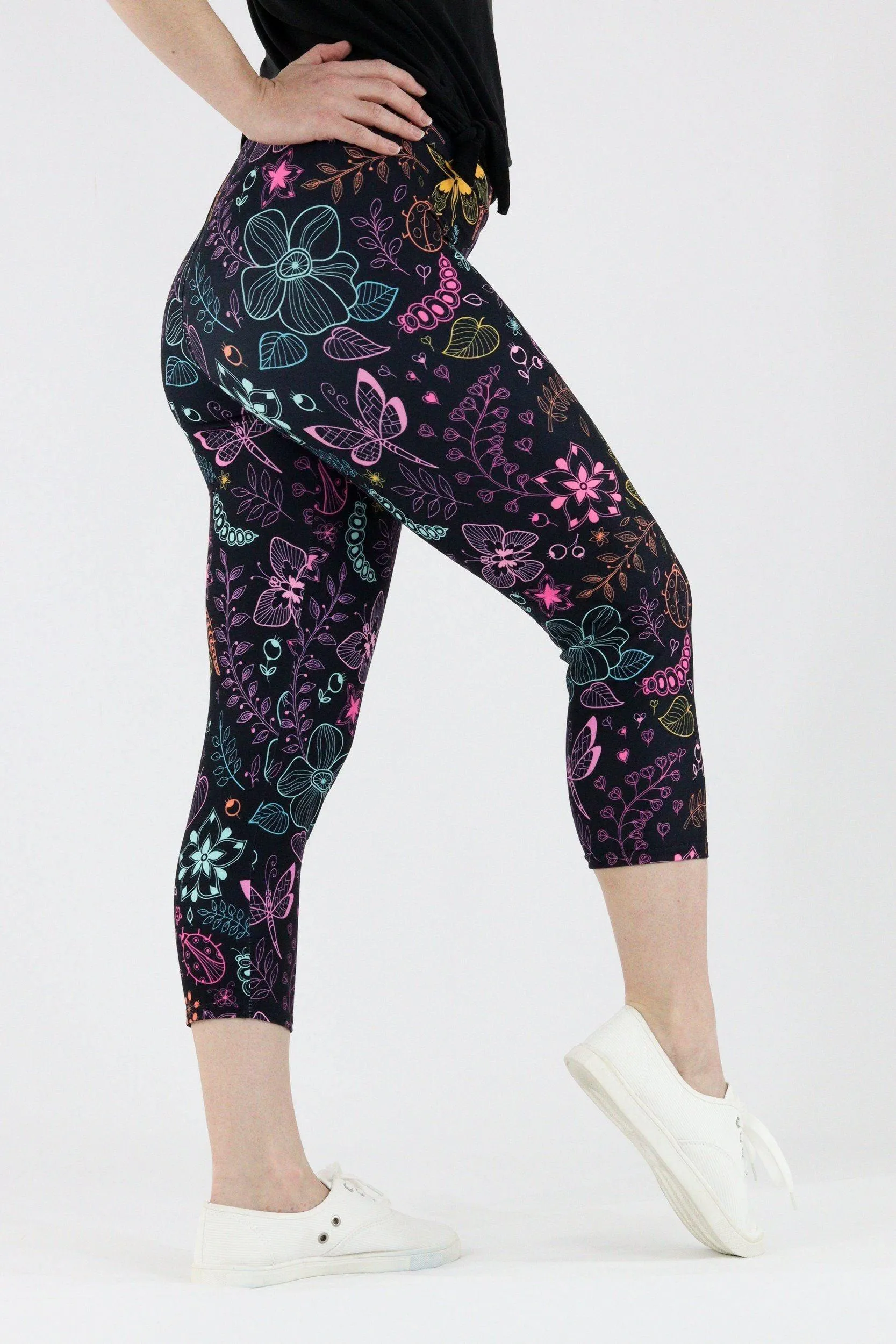 Arthropod Allure - Casual Capri Leggings