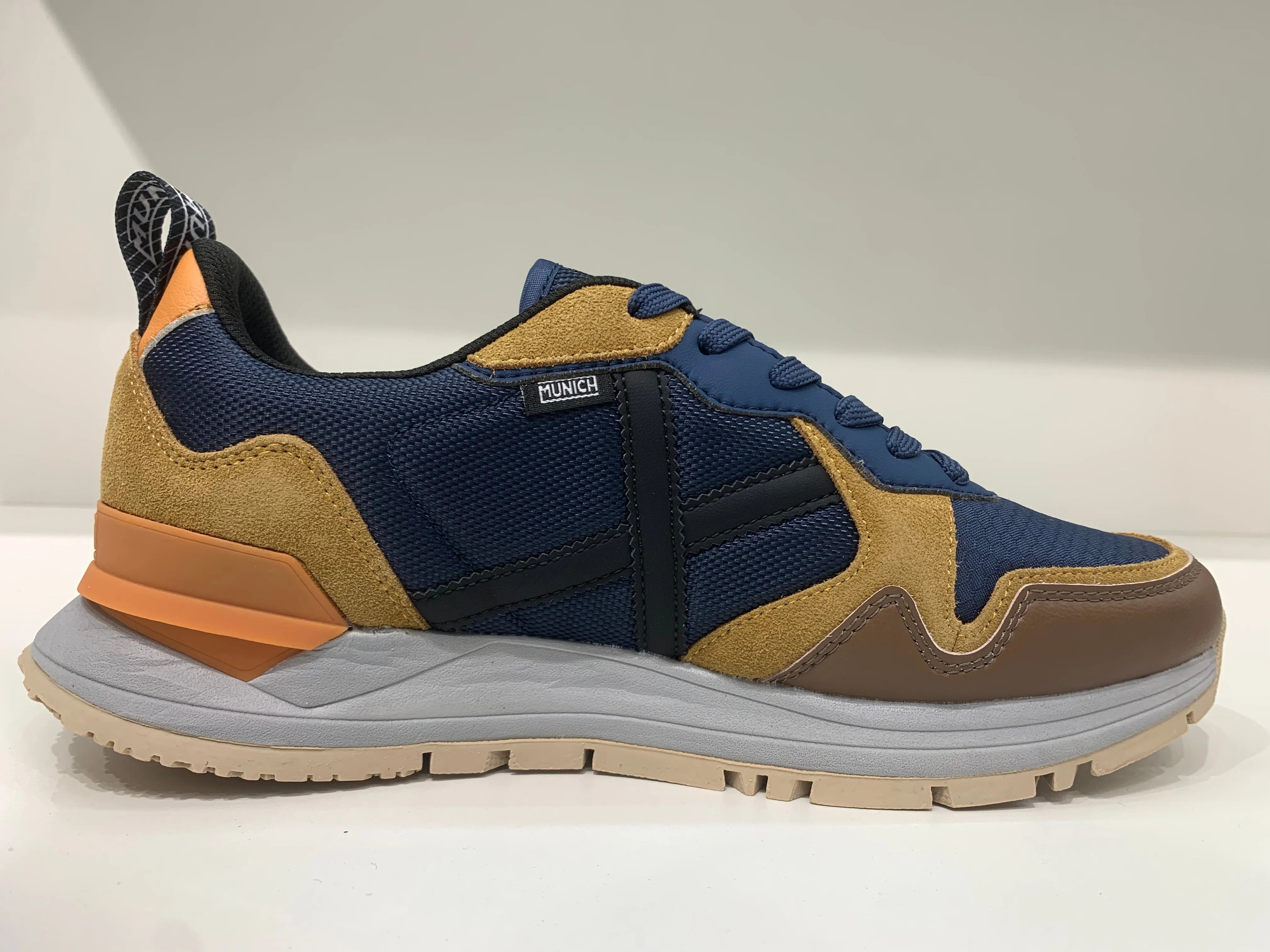 AVENUE 10 NAVY MUSTARD