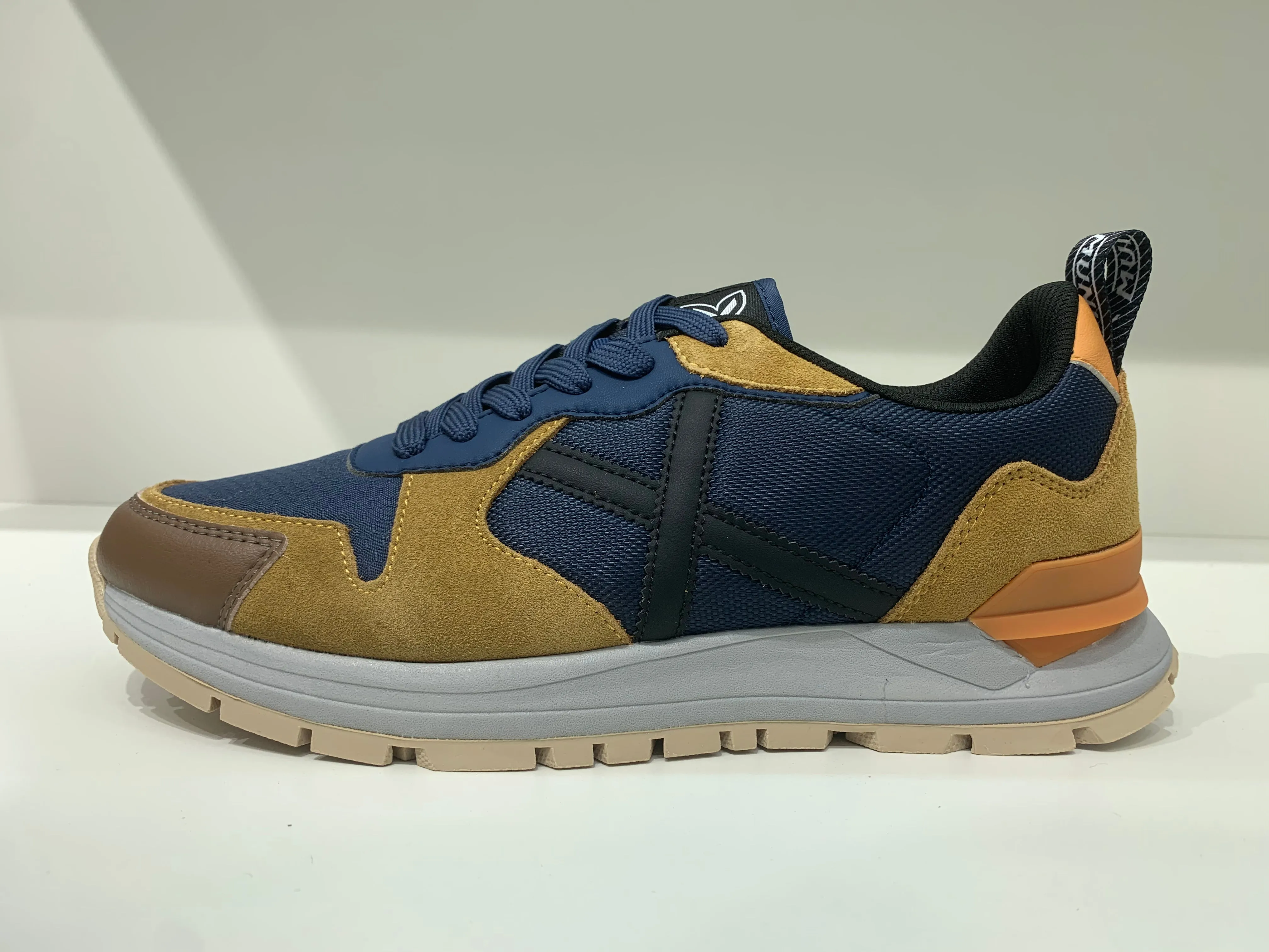 AVENUE 10 NAVY MUSTARD