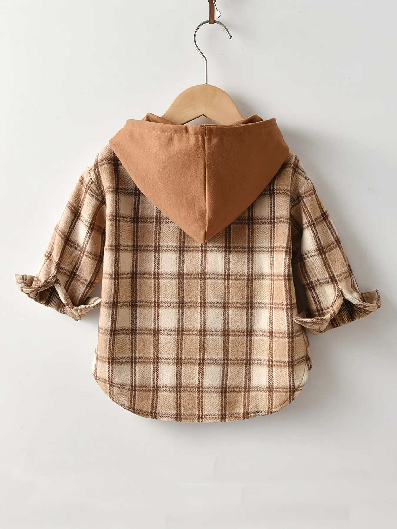 Boys' Casual Hooded Plaid Shirt for Autumn and Winter" Description: "Stay warm and stylish this autumn and winter wit