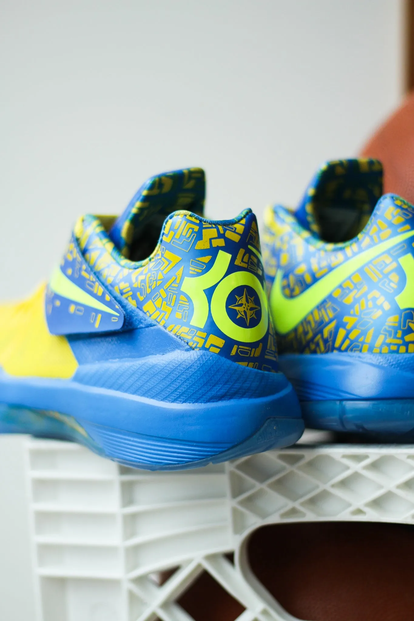 KD 4 "PHOTO BLUE/LEMON TWIST"