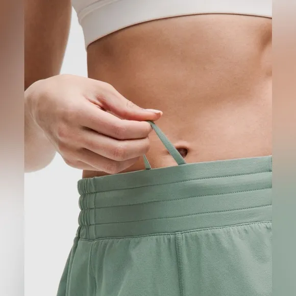 Lululemon HR Hotty Hot 4”
