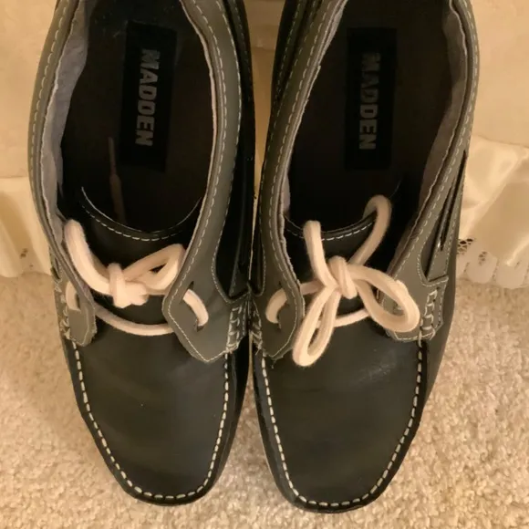 MADDEN. HI TOP DRIVING LOAFER