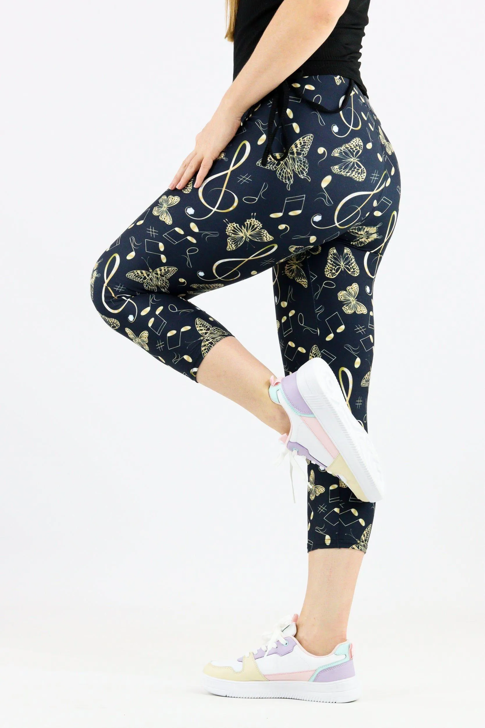 Musical Butterfly - Casual Capri Leggings