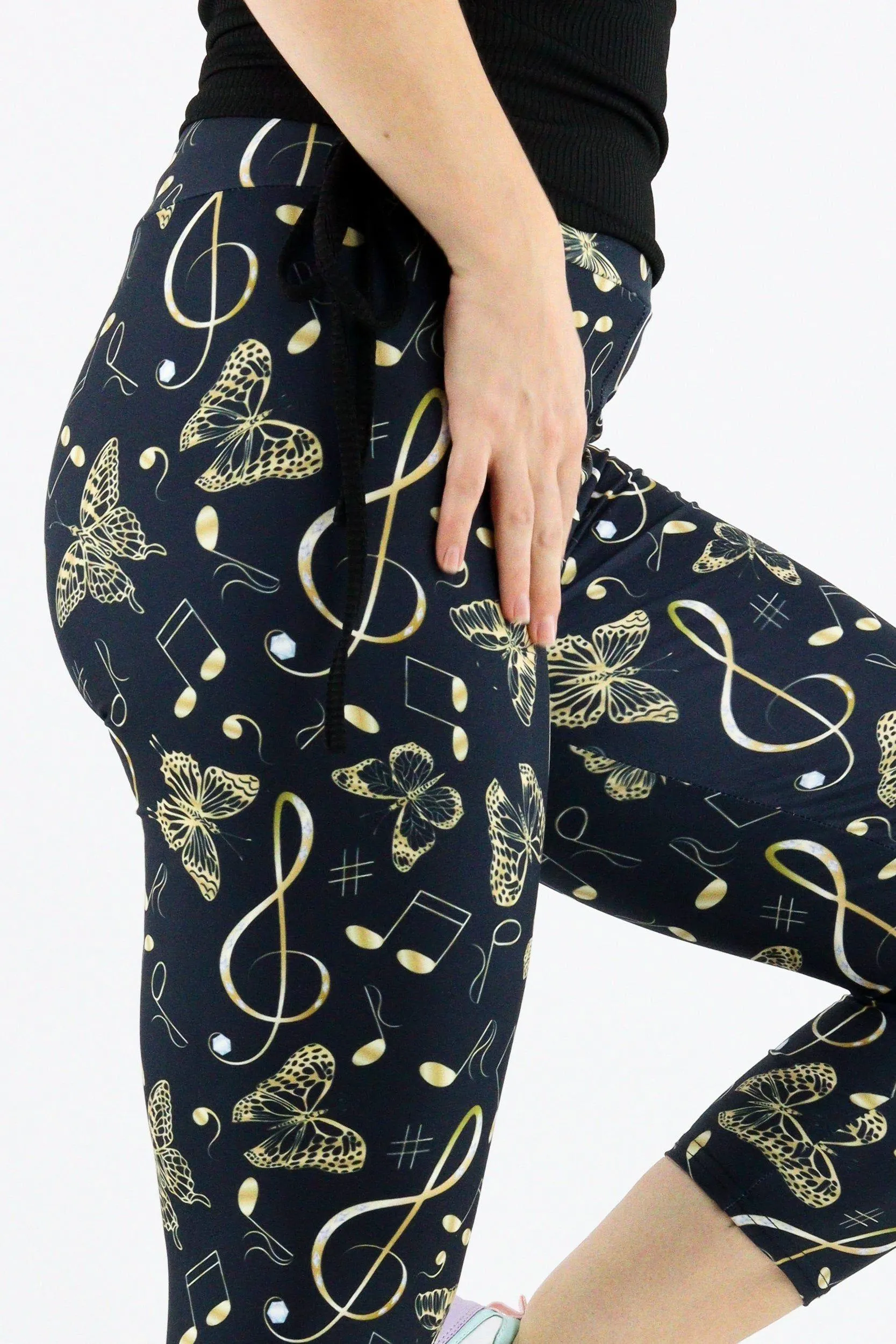 Musical Butterfly - Casual Capri Leggings
