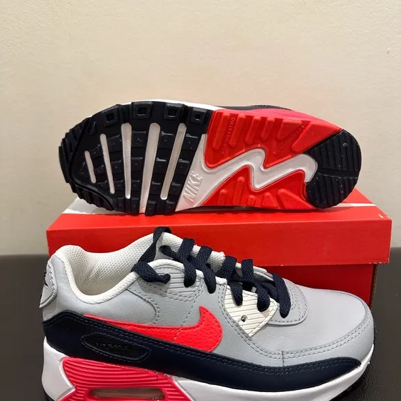 NIB Little Kids' Nike Air Max 90 Casual Shoes LT Smoke Grey/Bright Crimson