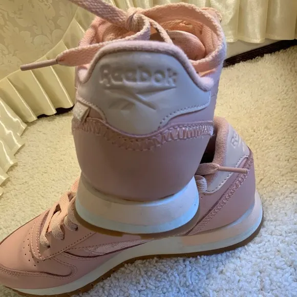 REEBOK 1983 ALTER THE ICONS GIRLS LEATHER SNEAKERS