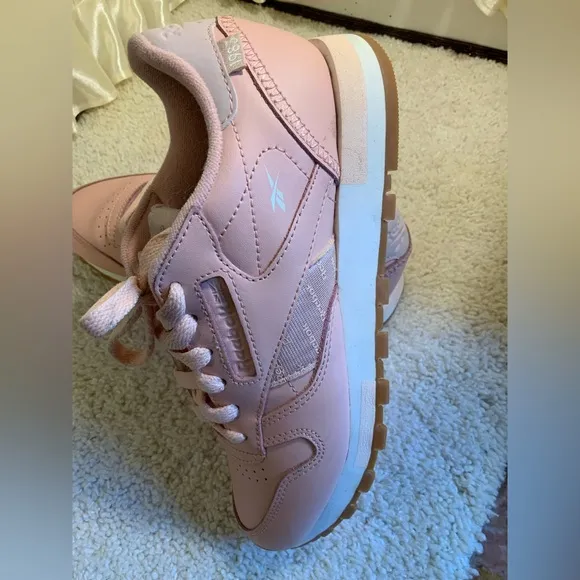 REEBOK 1983 ALTER THE ICONS GIRLS LEATHER SNEAKERS