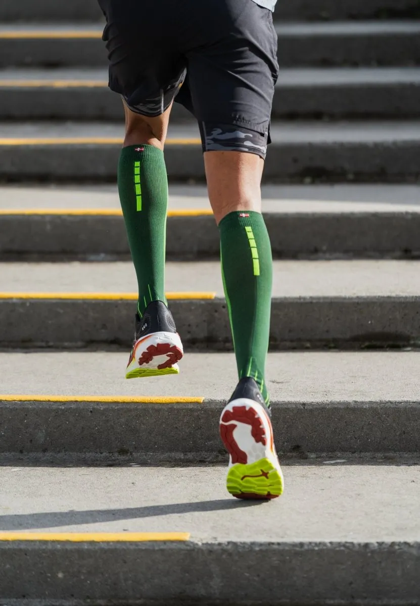 SPORTS COMPRESSION SOCKS